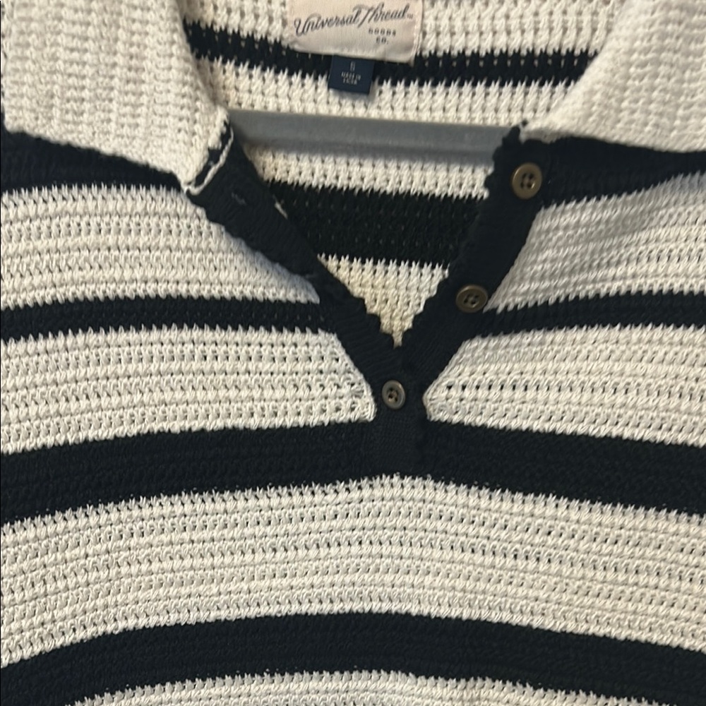 Universal Thread Black and Cream Ribbed Crop Polo Shirt - Picture 4 of 4